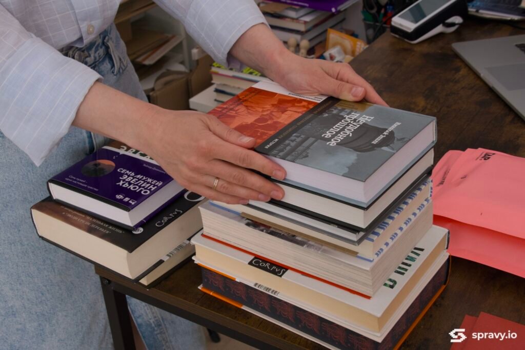 Алена Карпава, кнігарня «Букіністка»
